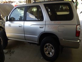 2002 TOYOTA 4RUNNER, SR5 MODEL, 3.4L, AT, 2WD.   Z26502